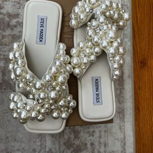 Steve Madden Women's Pearl Embellished White Sandals